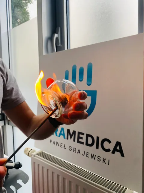 Fire cupping preparation at the GraMedica clinic